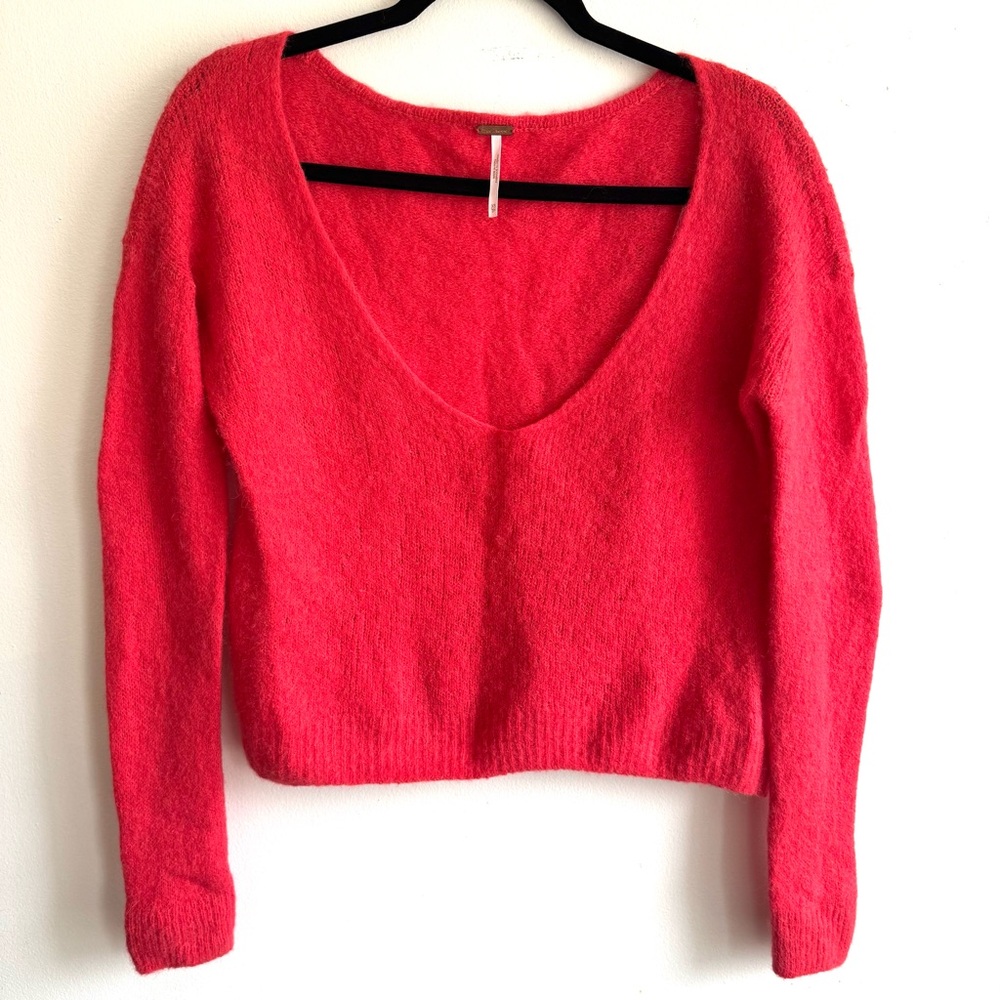 Free People Alpaca Blend Fuzzy Cropped Sweater XS Pink Soft Cozy Pullover